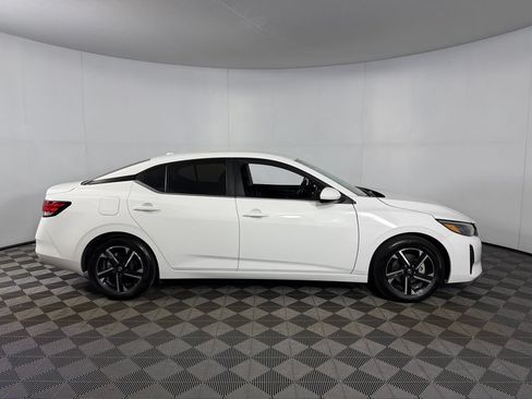 Used 2025 Nissan Sentra SV FWD image 7
