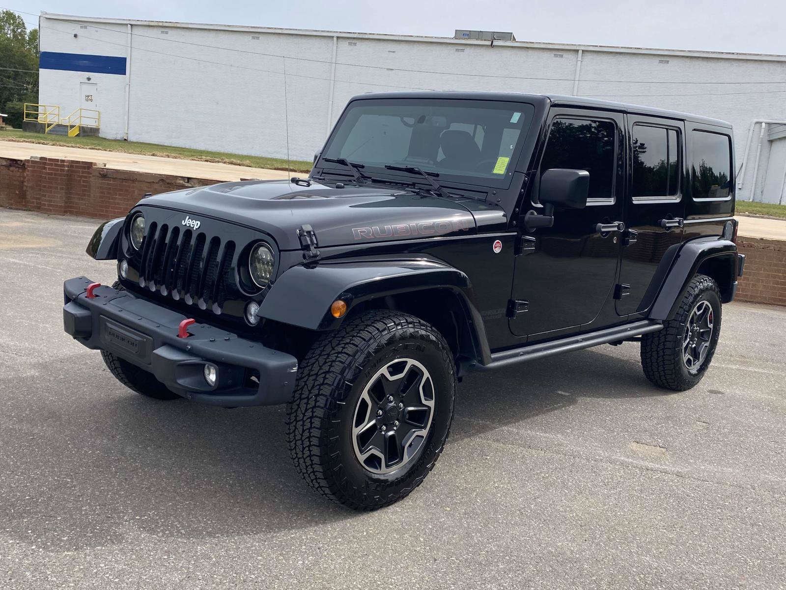 Used 2015 Jeep Wrangler Unlimited Rubicon AWD/4WD image 3