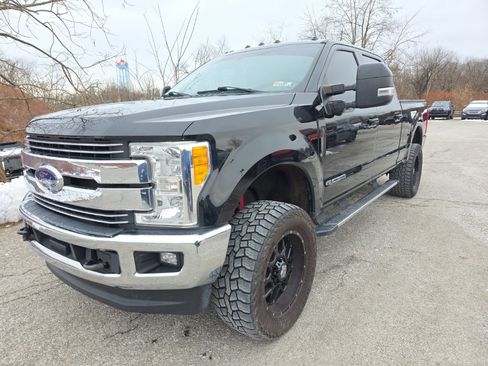 Used 2017 Ford F250 Lariat w/ Lariat Value Package image 2