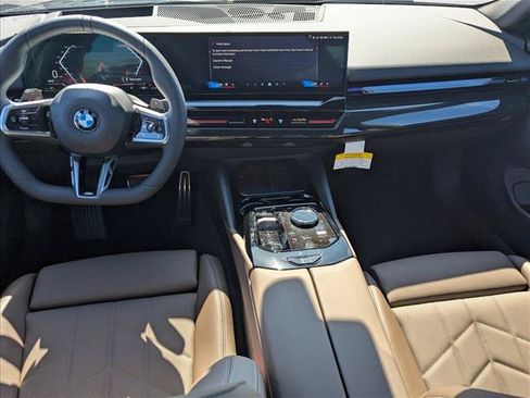 Used 2026 BMW 530i w/ M Sport Package RWD image 14