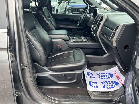 Used 2020 Ford Expedition XLT w/ Equipment Group 202A AWD/4WD image 14