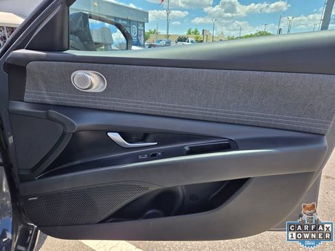 Used 2025 Hyundai Elantra Limited FWD image 45