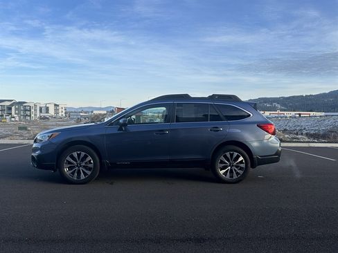 Used 2015 Subaru Outback 3.6R Limited image 27