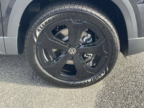 New 2026 Volkswagen Taos SE AWD/4WD image 8