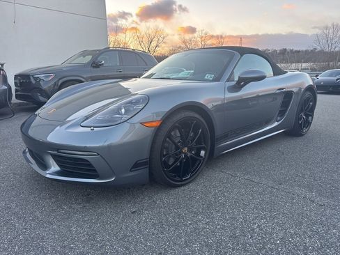 Used 2025 Porsche 718 Boxster image 5