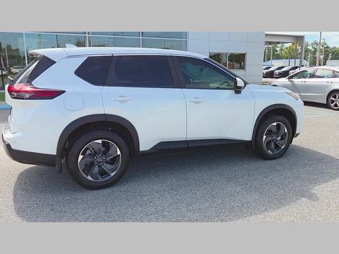Used 2025 Nissan Rogue SV FWD image 36