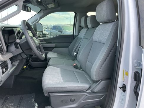 Used 2023 Ford F350 XLT w/ XLT Premium Package image 8