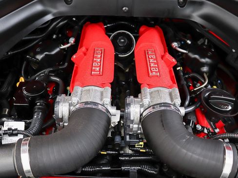 Used 2016 Ferrari California T RWD image 30
