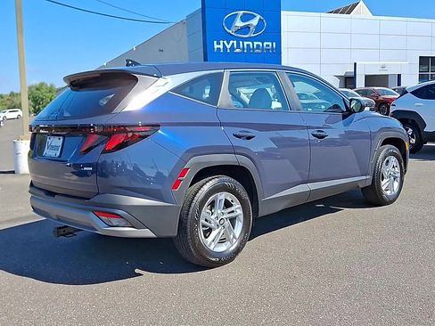 Certified 2025 Hyundai Tucson SE image 8