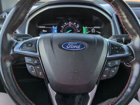 Used 2020 Ford Edge ST-Line image 23