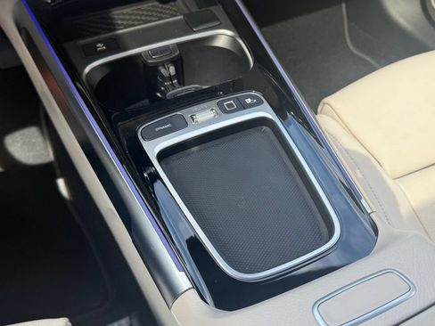 Used 2026 Mercedes-Benz GLB 250 4MATIC image 21