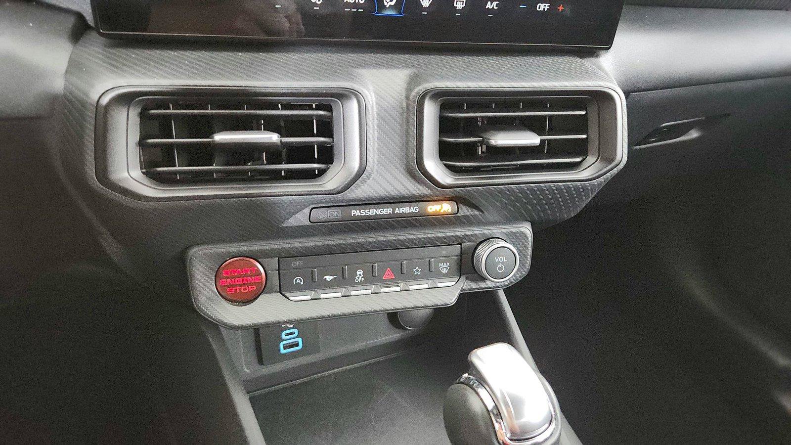 Used 2025 Ford Mustang Coupe RWD image 27