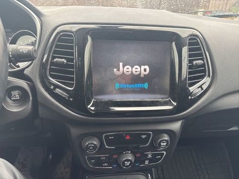 Used 2020 Jeep Compass Limited image 12