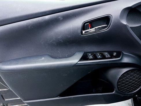 Used 2018 Toyota Prius Three Touring image 32