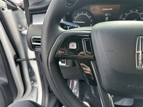 Certified 2022 Lincoln Corsair Standard w/ Equipment Group 101A image 27