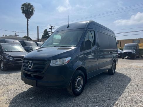 Used 2019 Mercedes-Benz Sprinter 144 image 1