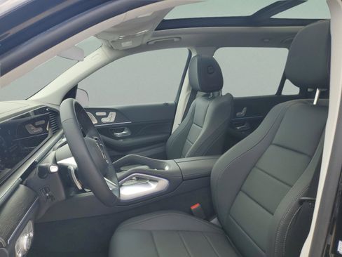 Certified 2026 Mercedes-Benz GLS 450 4MATIC w/ AMG Line Exterior image 25