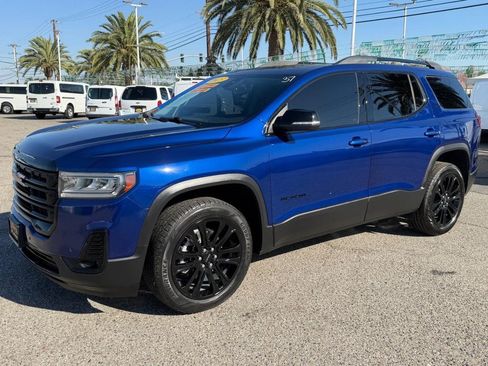 Used 2023 GMC Acadia SLT w/ Elevation Edition FWD image 13