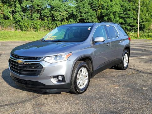 Used 2021 Chevrolet Traverse LT w/ LPO, Floor Liner Package AWD/4WD image 5