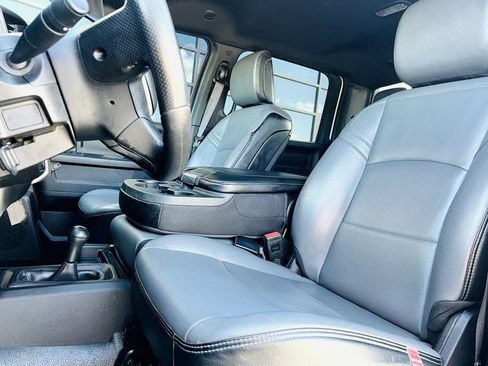 Used 2024 RAM 3500 Tradesman w/ Chrome Appearance Group image 7