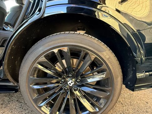 Used 2022 Bentley Bentayga Speed image 12