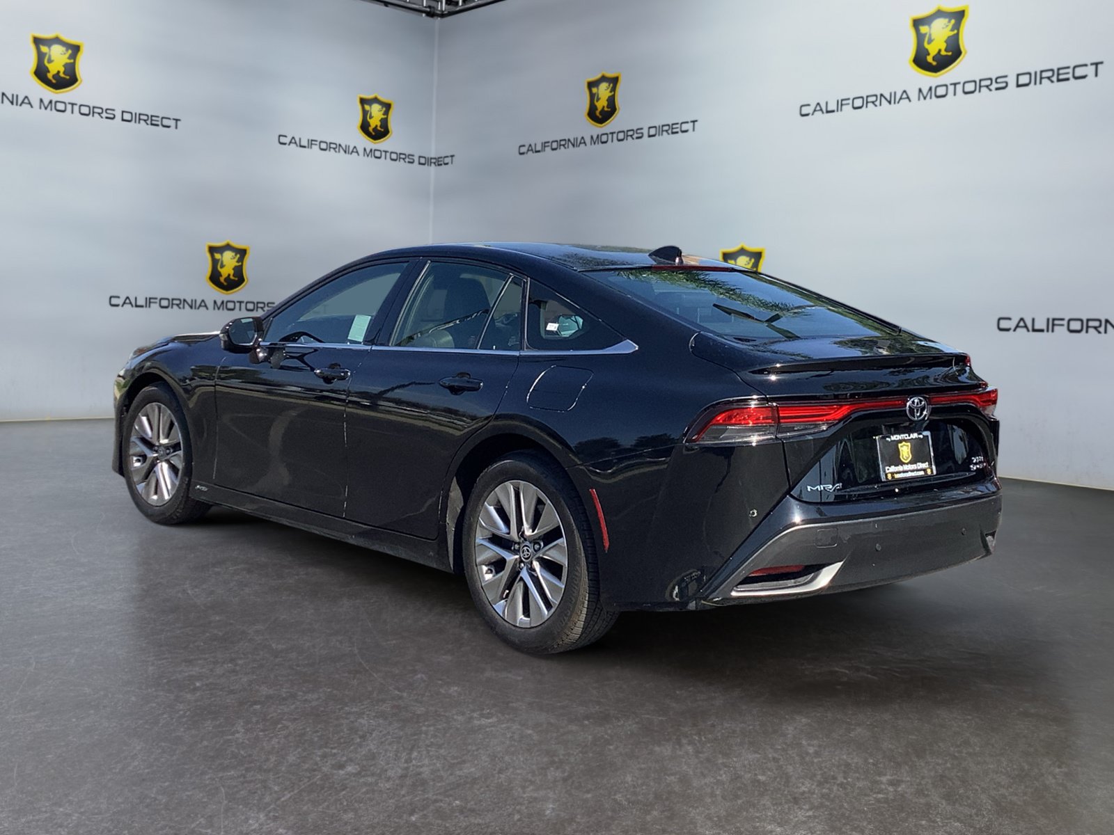 Used 2024 Toyota Mirai w/ Advanced Technology Package RWD image 3