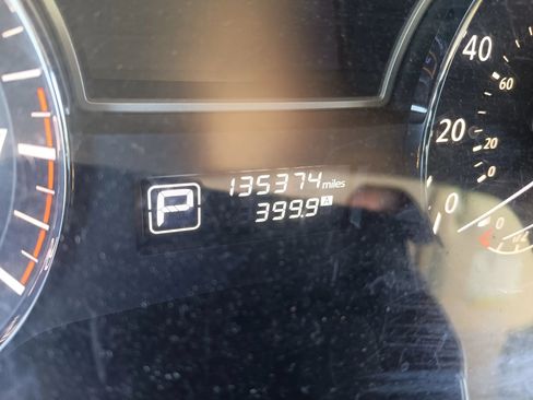 Used 2013 Nissan Pathfinder S FWD image 14