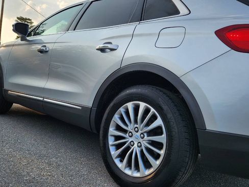 Used 2016 Lincoln MKX Select w/ Select Plus Package AWD/4WD image 10