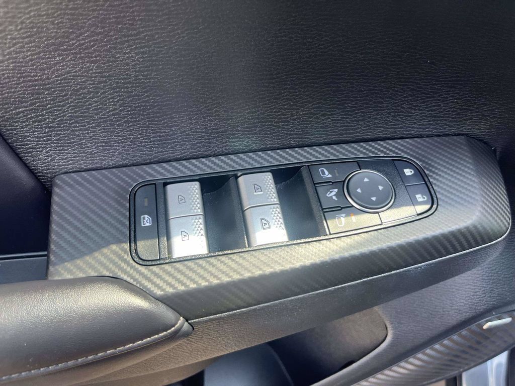 Used 2025 Mitsubishi Outlander SE AWD/4WD image 14