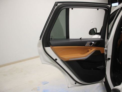 Used 2022 BMW X5 xDrive40i w/ Premium Package image 19