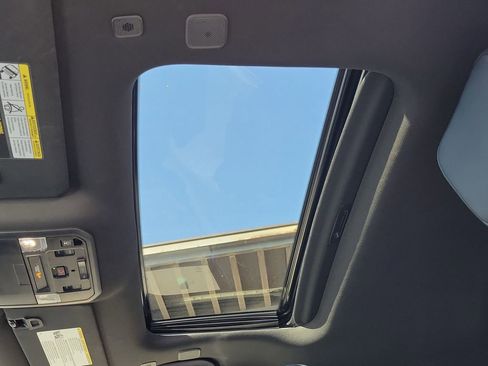 Used 2024 Toyota Tacoma TRD Sport w/ TRD Sport Premium Package image 34