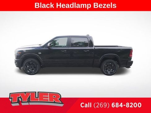 New 2026 RAM 1500 4x4 Crew Cab image 4