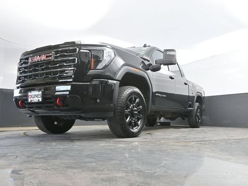 Used 2025 GMC Sierra 2500 AT4 AWD/4WD image 37
