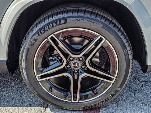 New 2026 Mercedes-Benz GLS 450 4MATIC image 10