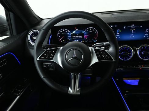 New 2026 Mercedes-Benz GLB 250 4MATIC image 17