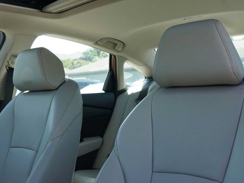 Used 2024 Honda Accord EX-L image 10
