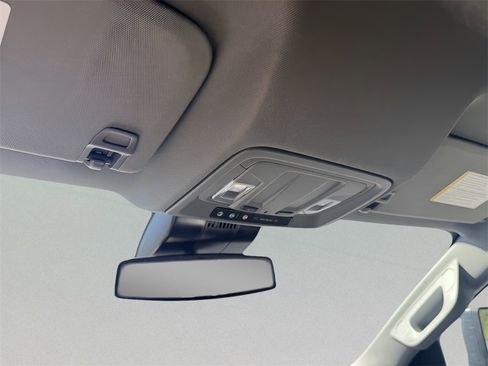 Used 2025 Chevrolet Silverado 2500 Custom w/ Custom Value Package image 27