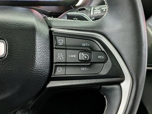 Used 2023 Jeep Grand Cherokee Altitude AWD/4WD image 26