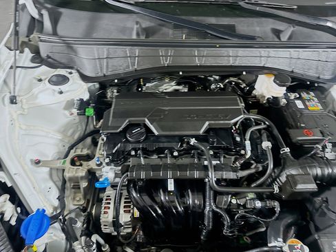 Used 2025 Hyundai Kona SEL image 32