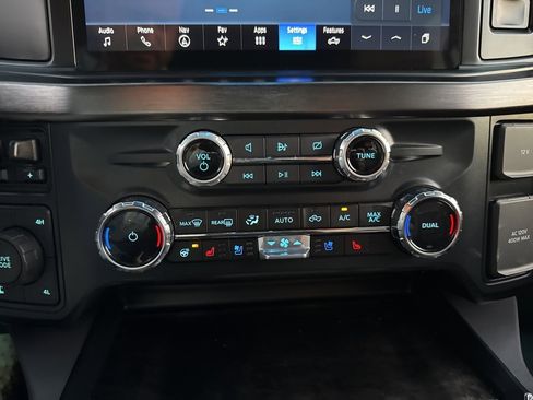 Used 2024 Ford F350 Lariat w/ Chrome Package image 19