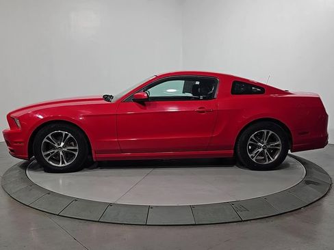 Used 2014 Ford Mustang Premium image 2