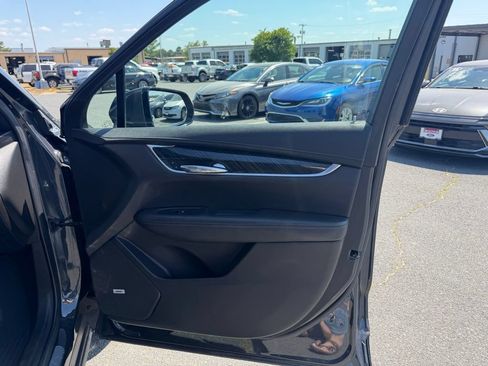 Used 2022 Cadillac XT6 Premium Luxury FWD image 30