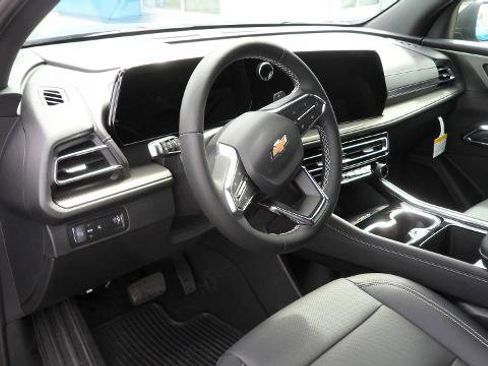 Used 2026 Chevrolet Traverse LT w/ Driver Confidence Package FWD image 19