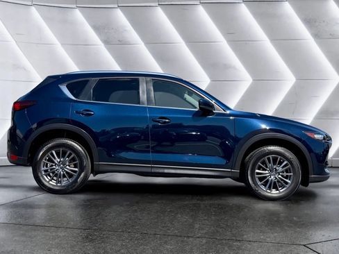 Used 2020 MAZDA CX-5 Touring FWD image 4