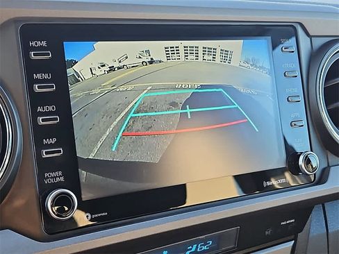 Used 2022 Toyota Tacoma TRD Off-Road image 16