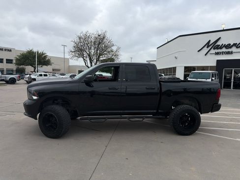 Used 2018 RAM 1500 Express w/ Black Ram 1500 Express Group image 2