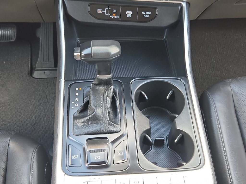 Used 2025 Kia Carnival FWD image 20