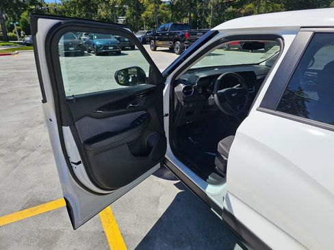 New 2026 Chevrolet TrailBlazer LS w/ LS Convenience Package AWD/4WD image 18