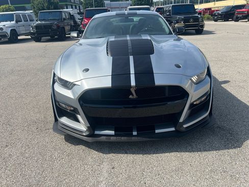 Used 2022 Ford Mustang Shelby GT500 w/ Technology Package RWD image 2