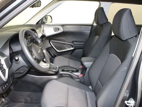 Used 2024 Kia Soul LX w/ Option Group 015 image 9